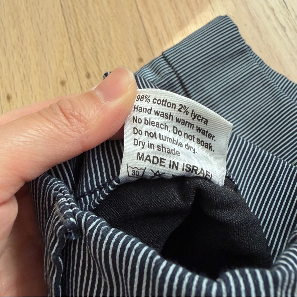 Bevy Flog Dafna Pinstripe Pull on Stripe OG Pants Slim Skinny Size 26 Office - Picture 11 of 11